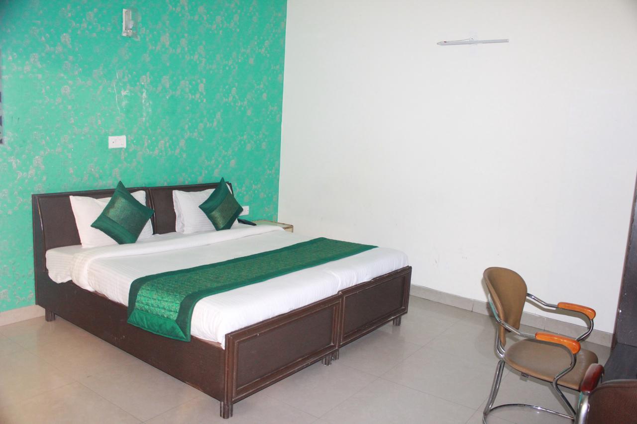 Hotel Smart Plaza Neu-Delhi Exterior foto