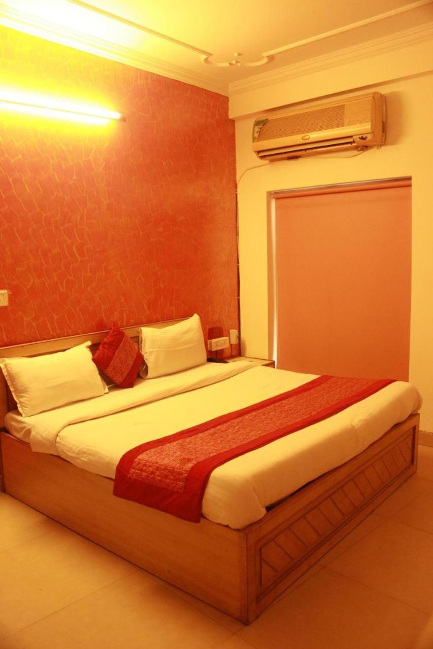 Hotel Smart Plaza Neu-Delhi Exterior foto